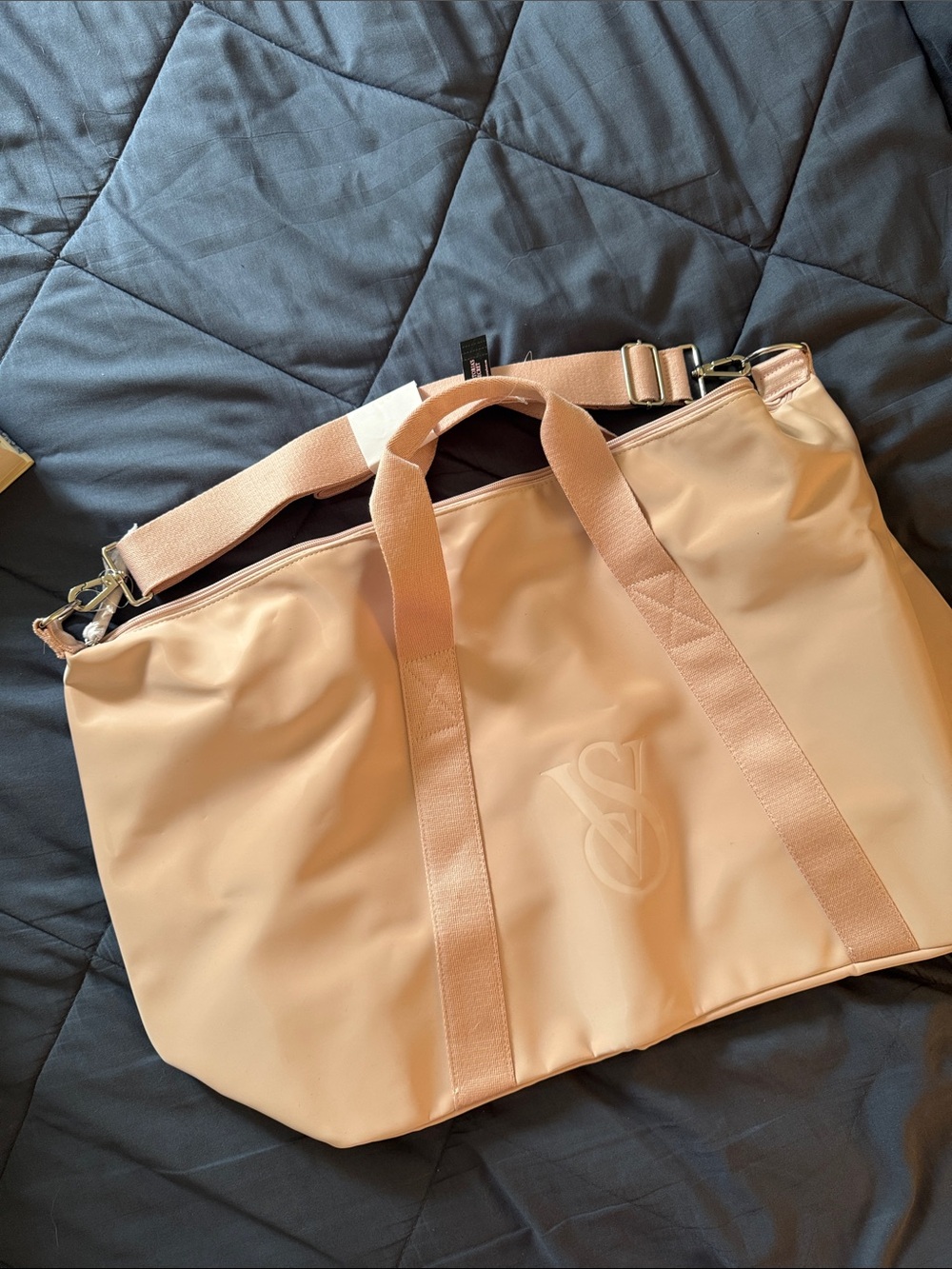 NWT Victoria’s Secret Peach Travel Tote Bag with Shoulder Strap